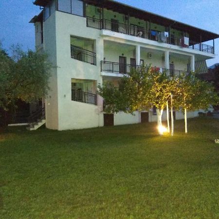 Trantas Rooms Paralía Skotínis Bagian luar foto