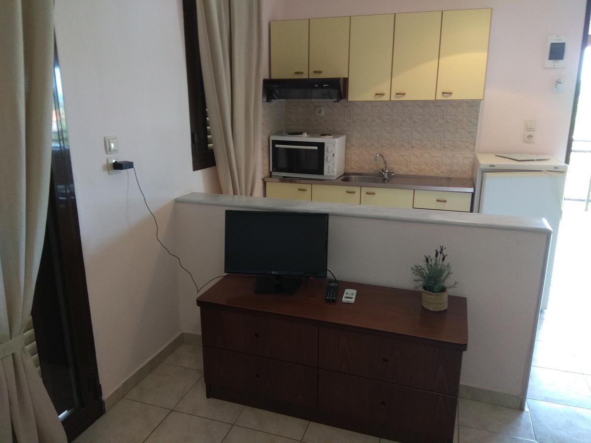 Trantas Rooms Paralía Skotínis Bagian luar foto