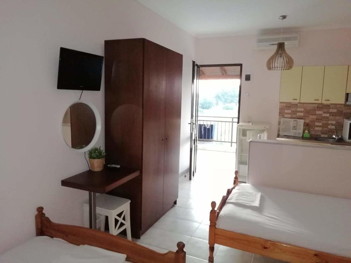 Trantas Rooms Paralía Skotínis Bagian luar foto